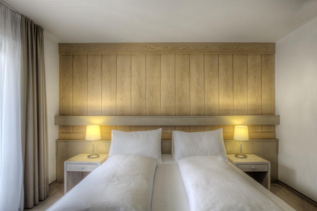 Hotel La Tambra Корвара-ин-Бадия Экстерьер фото